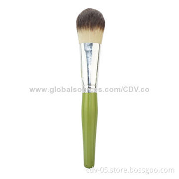 Foundation makeup brush with wooden handleNew